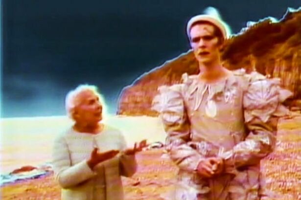 Bowie-Ashes-to-ashes