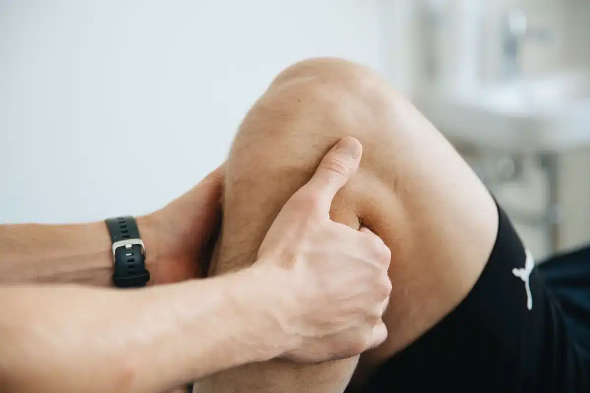 Rehabilitacja po urazie ACL: sesja fizjoterapii i ćwiczenia wzmacniające