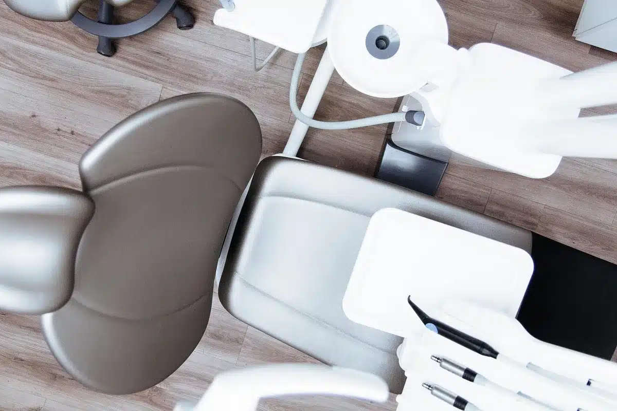 Medizinische Ausrüstung und Behandlungsmaterialien für Mundkrebs-Therapie